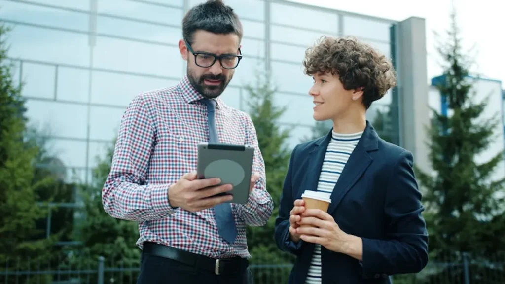 What Is Guest Posting? Examples, Benefits, and Strategy